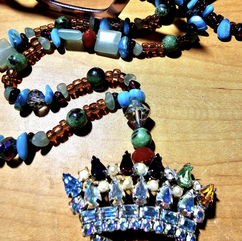 Disorderly Conduct Closet... One of a kind, vintage & crystal jewelry.